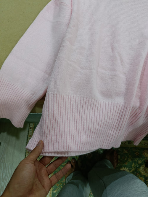 Alya açık pembe bisiklet yaka triko kazak — örgü doku ve ribana detayı